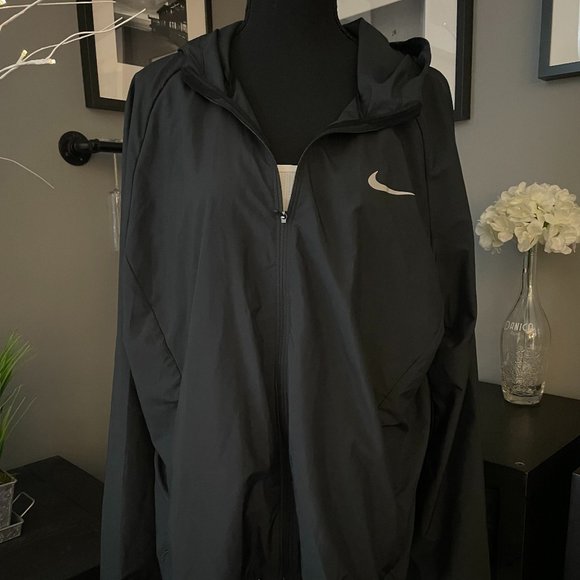 Nike Jackets & Blazers - Nike Runners Jacket